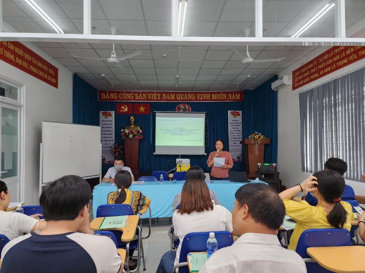 TRUNG TÂM Y TẾ HƯỞNG ỨNG “NGÀY THẾ GIỚI TƯỞNG NIỆM NẠN NHÂN TỬ VONG DO TAI NẠN GIAO THÔNG” NĂM 2022